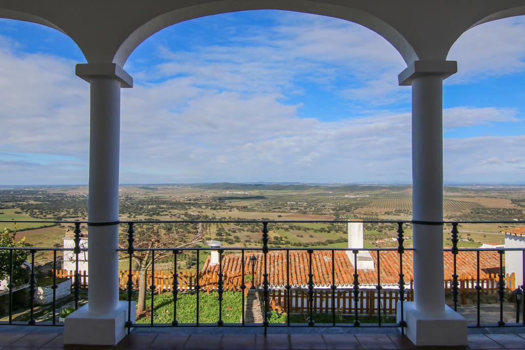 Gasthaus Dom Nuno - Turismo De Habitacao Monsaraz Exterior foto