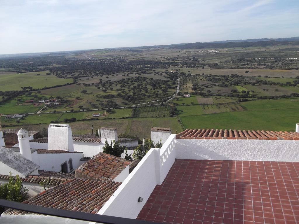 Gasthaus Dom Nuno - Turismo De Habitacao Monsaraz Exterior foto