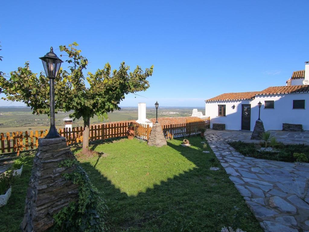 Gasthaus Dom Nuno - Turismo De Habitacao Monsaraz Exterior foto